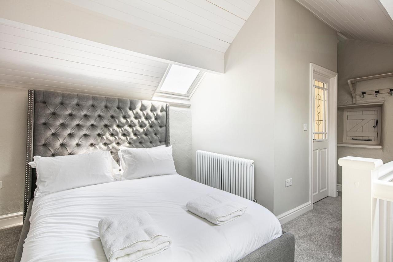 The Artists Loft - A Superb Cottage Sensitively Converted From A Grade II Listed 17Th Century Building Bakewell Esterno foto