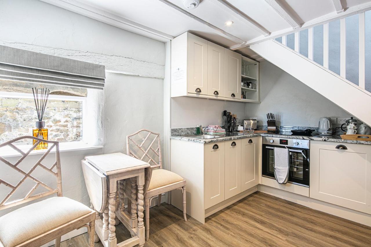 The Artists Loft - A Superb Cottage Sensitively Converted From A Grade II Listed 17Th Century Building Bakewell Esterno foto